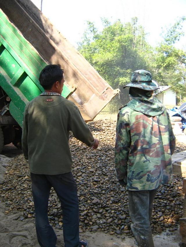 Large_2001201103